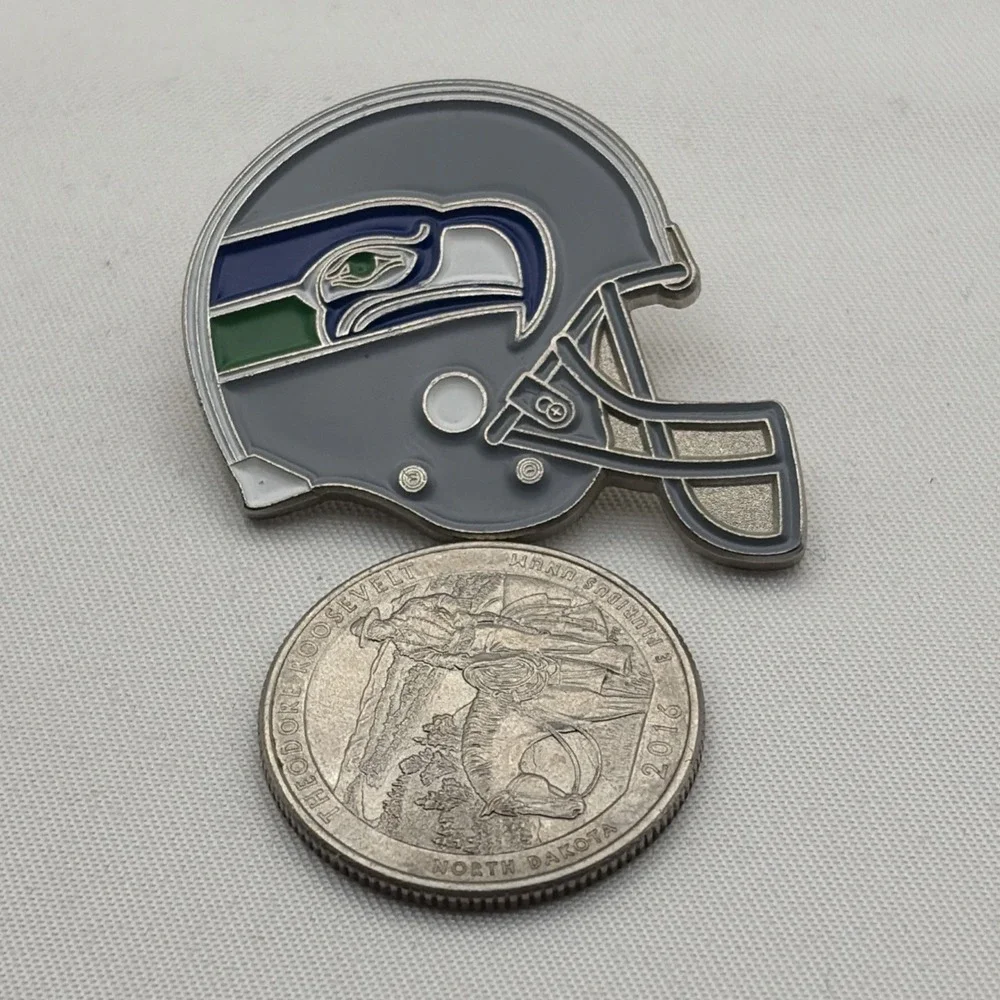 Seattle Seahawks NFL Football Helmet Lapel‎ Hat Pin